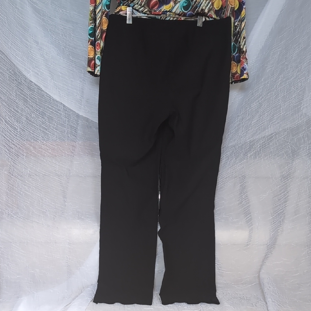 Peck & Peck Graphic Blue and Orange 3/4 Sleeve Blouse And Black crops - Picture 7 of 7